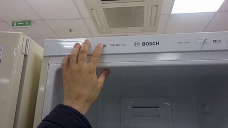 Холодильник сразу выключается